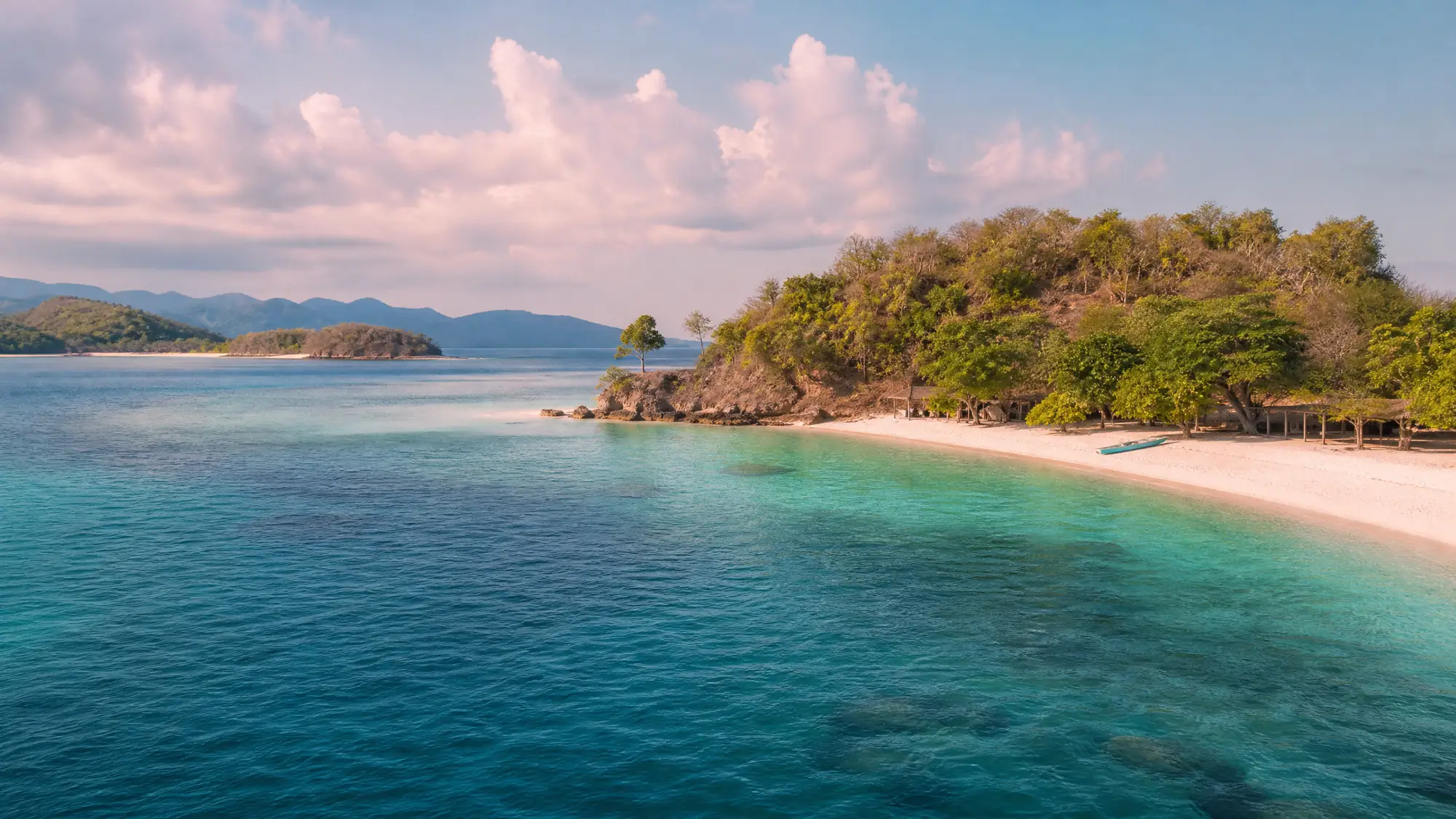 Entdecken Sie die Inseln im Südwesten von Lombok. Vergleichen Sie private Boots-Charter und Ganztags-Schnorcheltouren nach Gili Nanggu, Gili Sudak und Gili Kedis.
